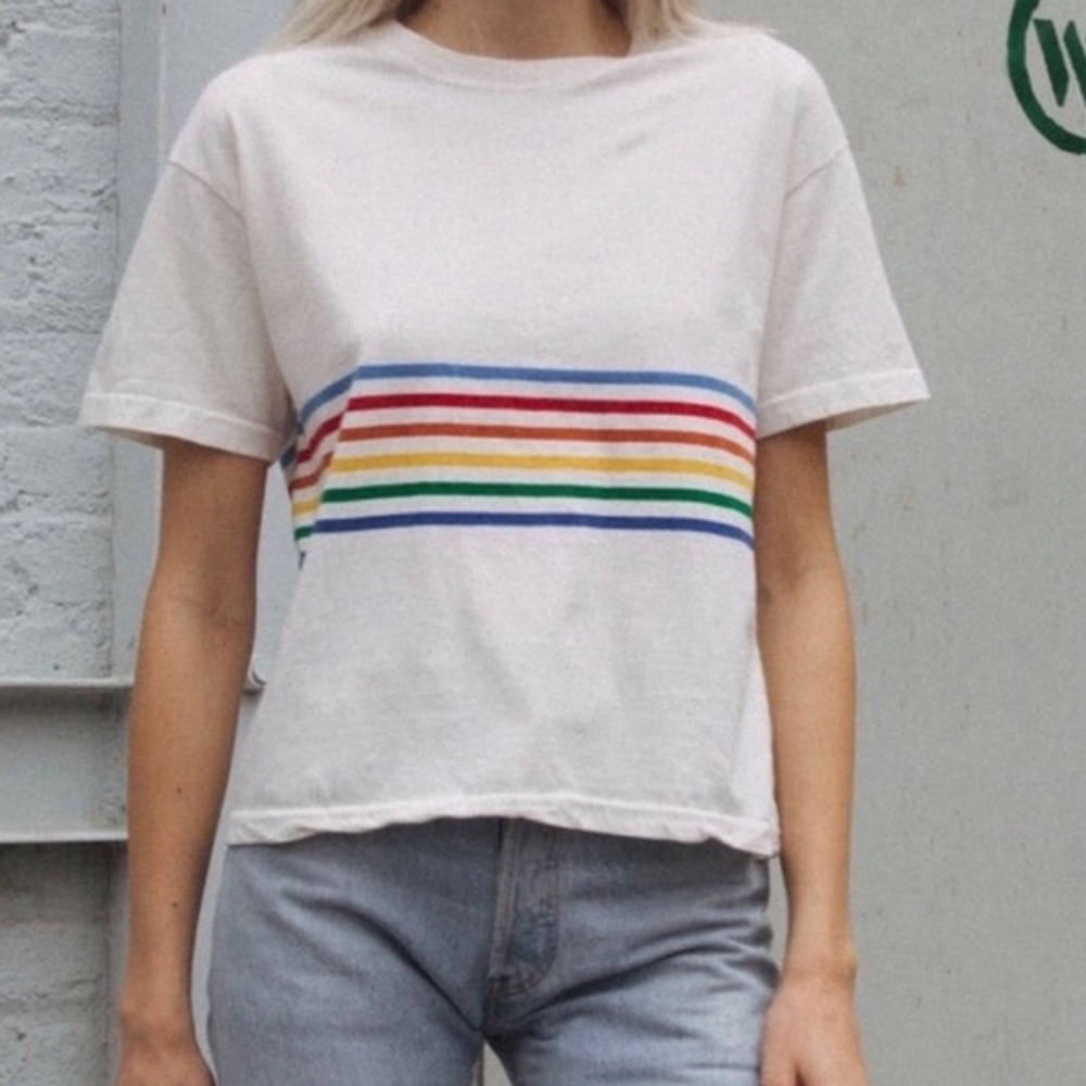 Cute rainbow brandy tee 🌈